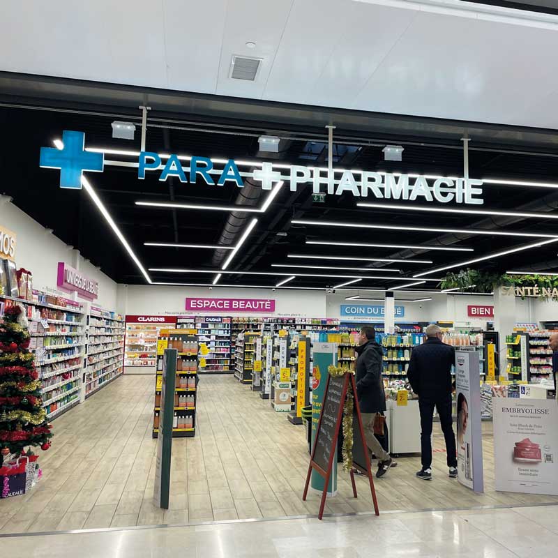 Exterior farmacia Akuro